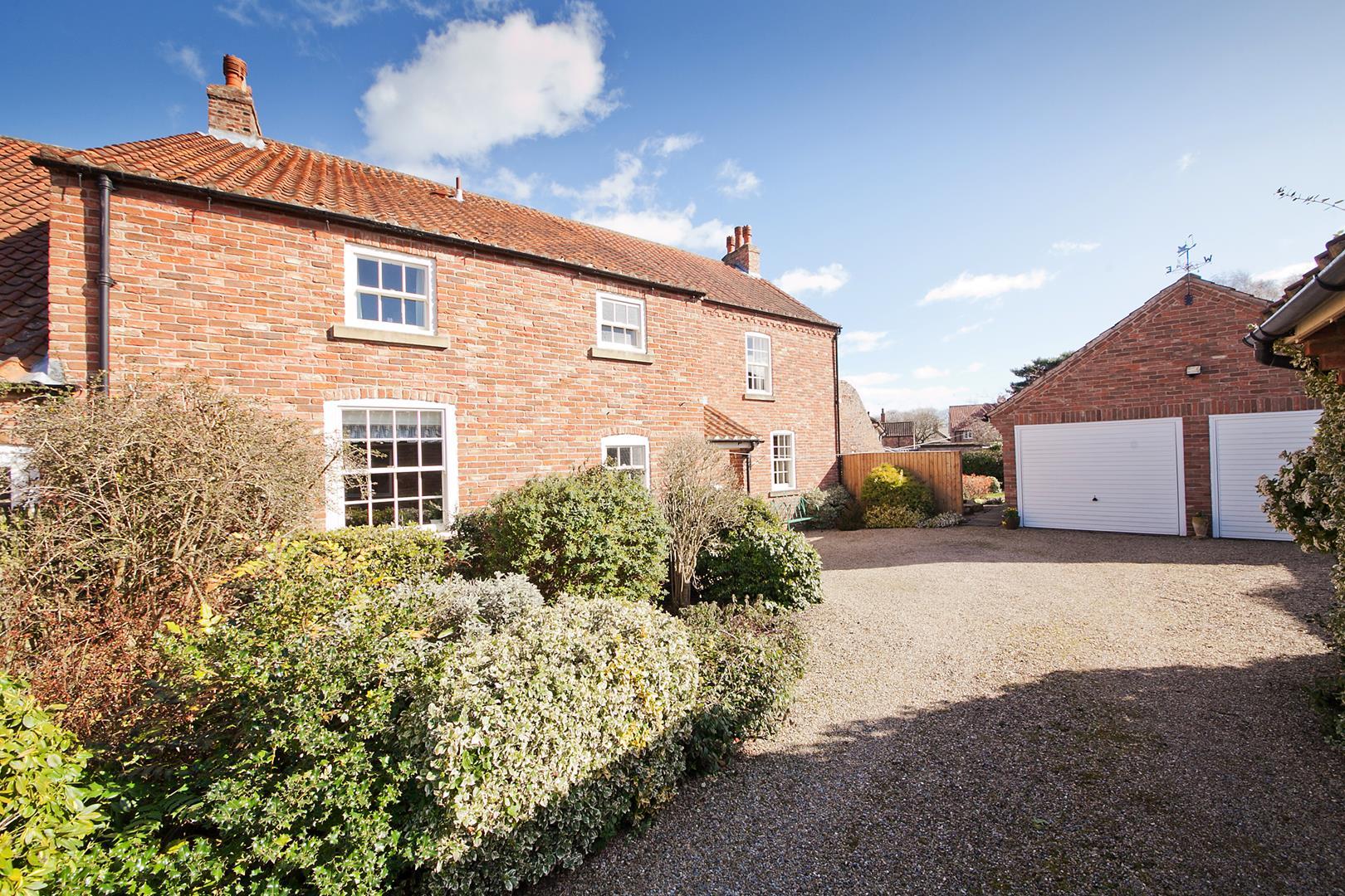 Belvoir House The Green Elvington York RM English