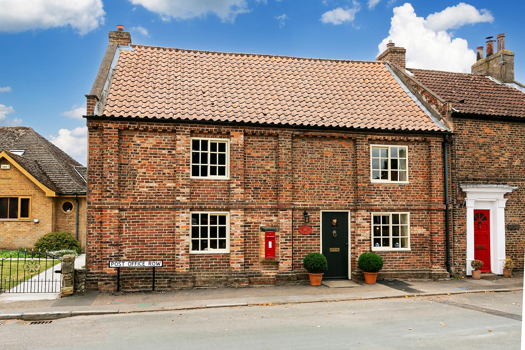 2 Post Office Row, Rawcliffe, Goole