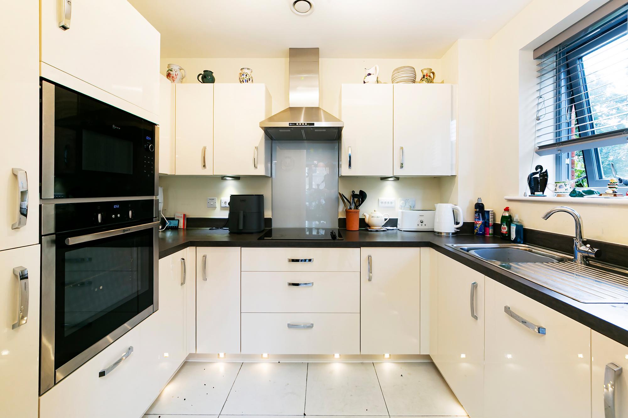 6 Cardinal Court Bishophill Junior, , York