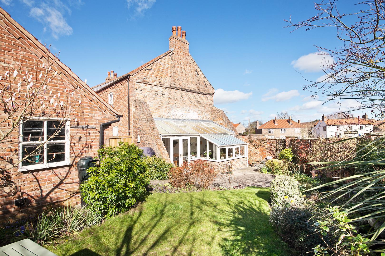 Belvoir House The Green, Elvington, York