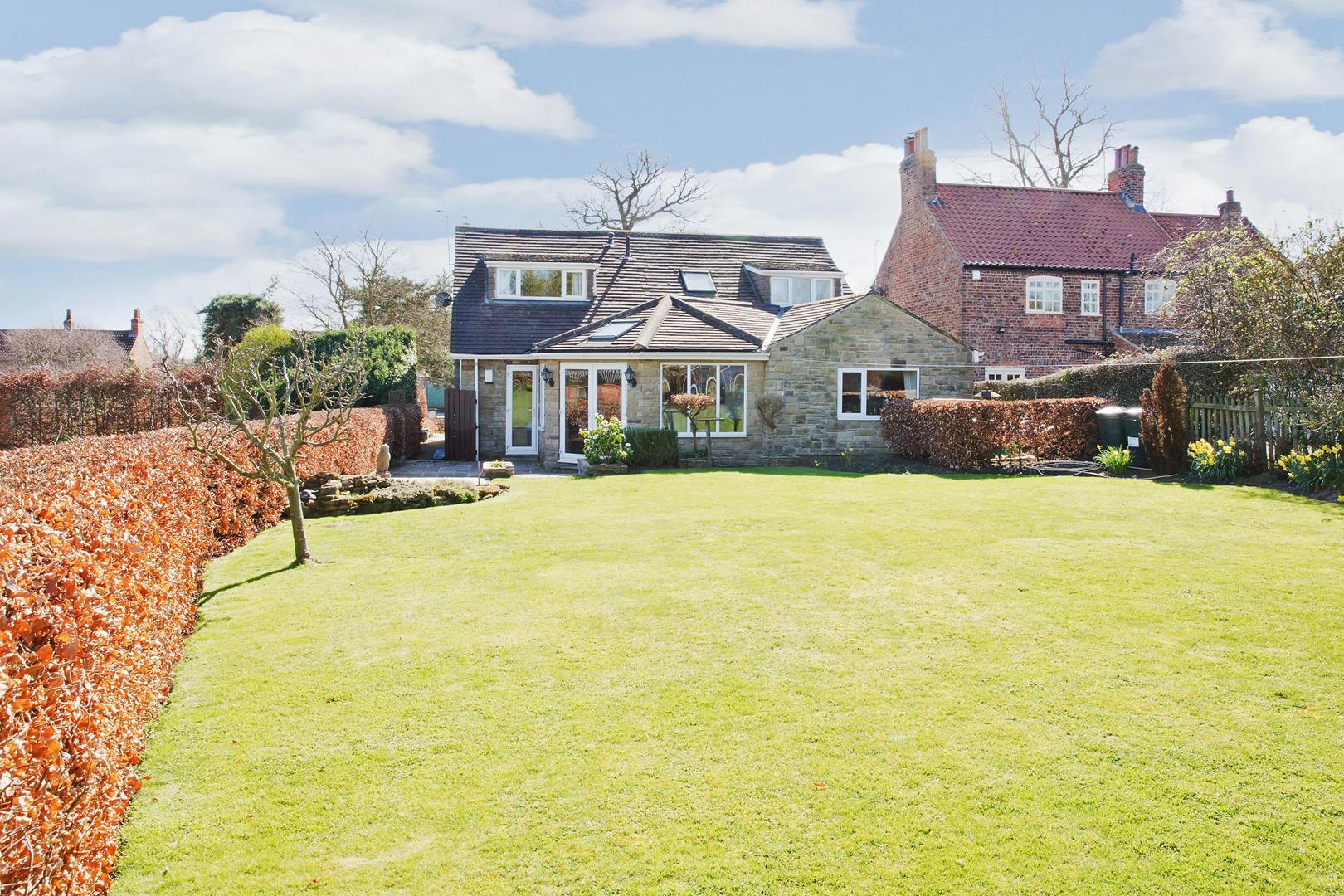 Little Ridge Main Street, Colton, Tadcaster