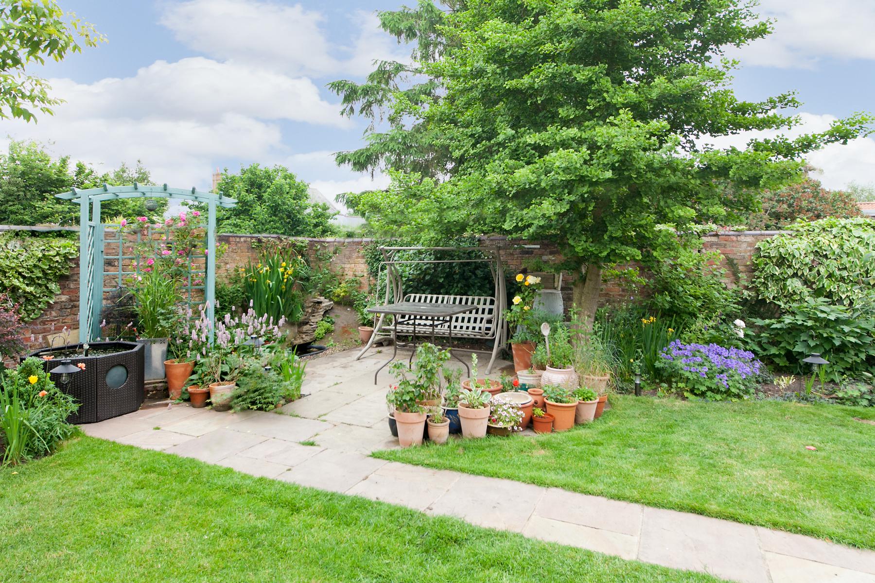 *Winterbourne House Main Street, Melbourne, York