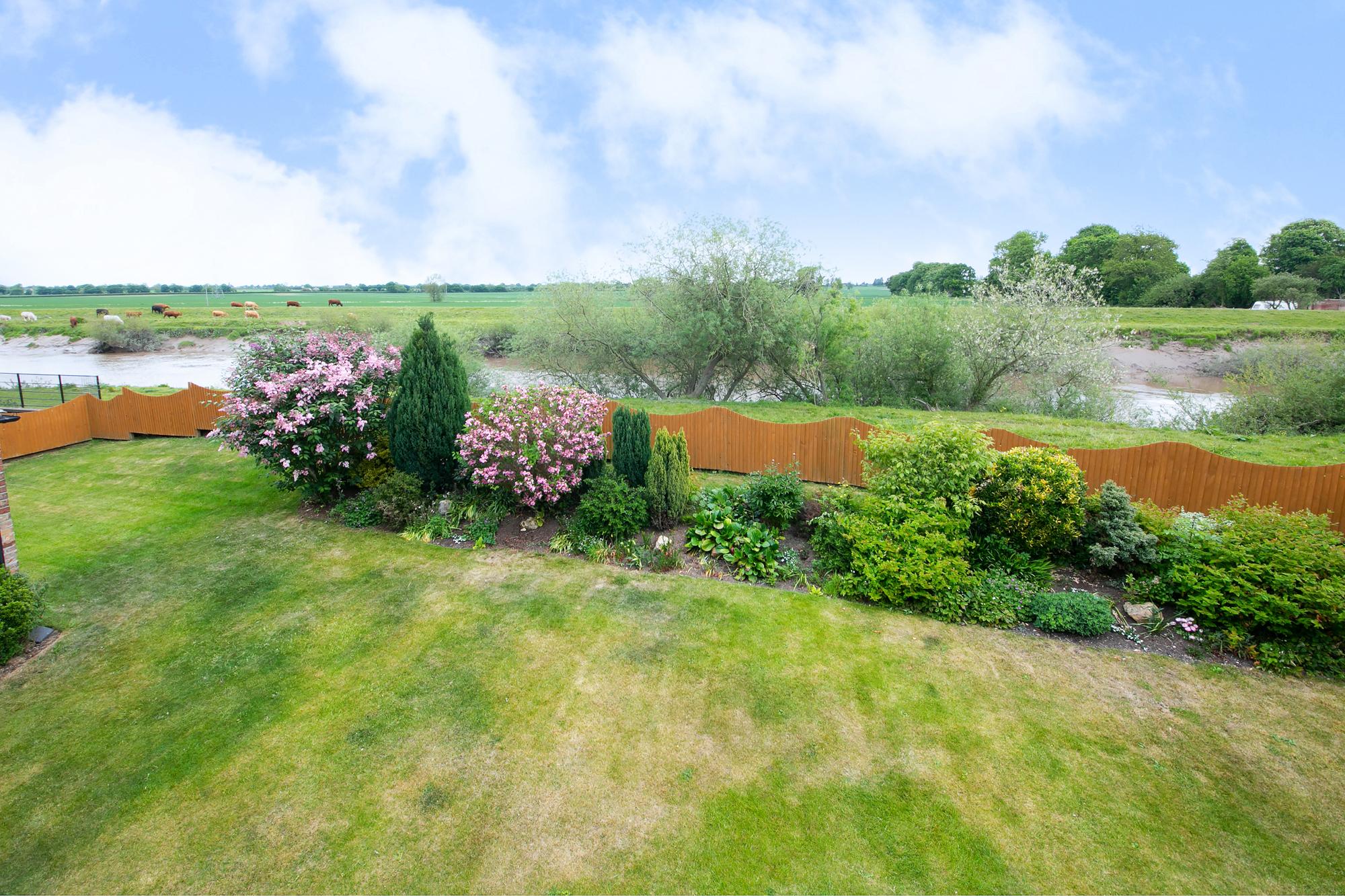 Roscarrs East Common Lane, Barlow, Selby