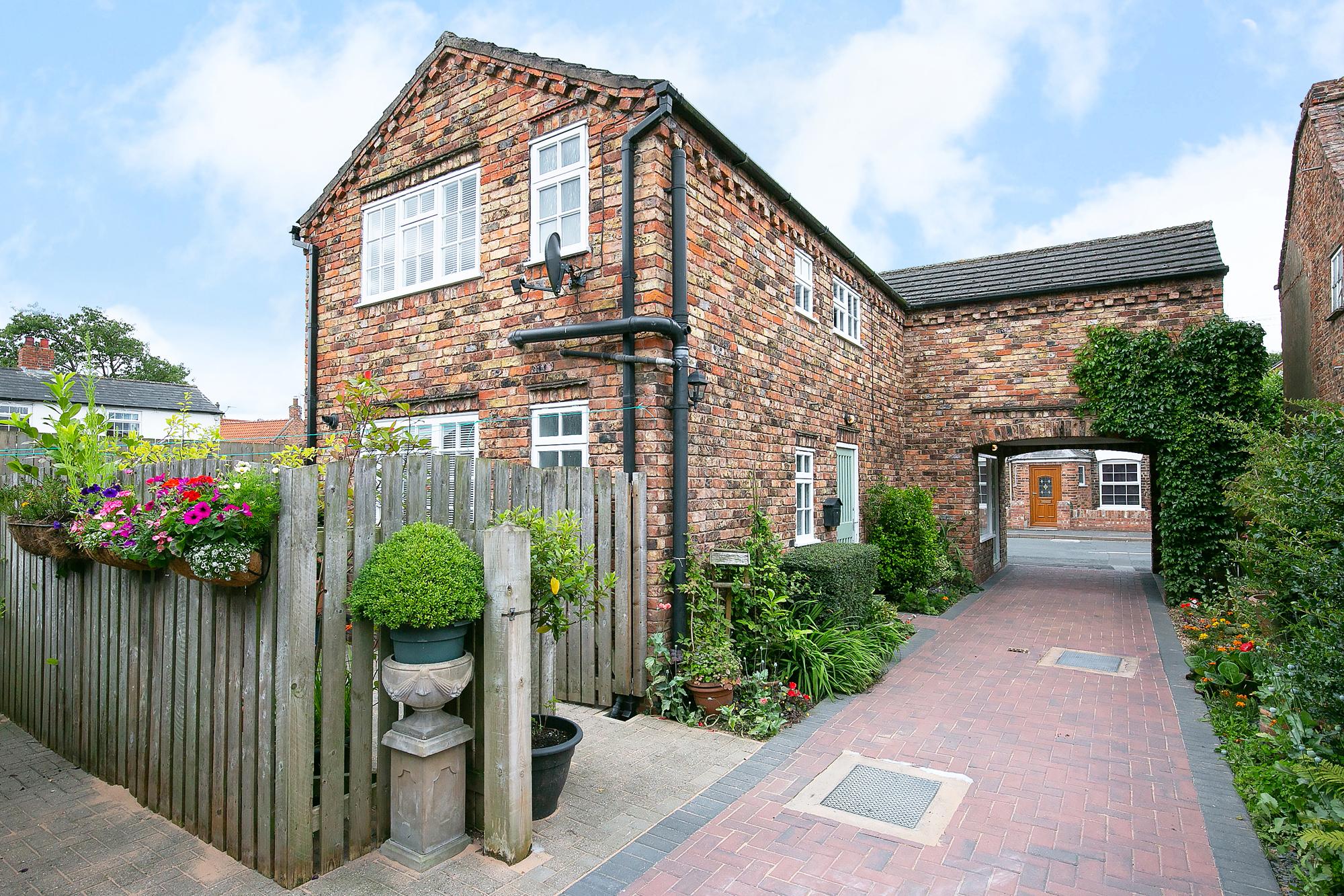 Church View Cottage Main Street, Hemingbrough, Selby