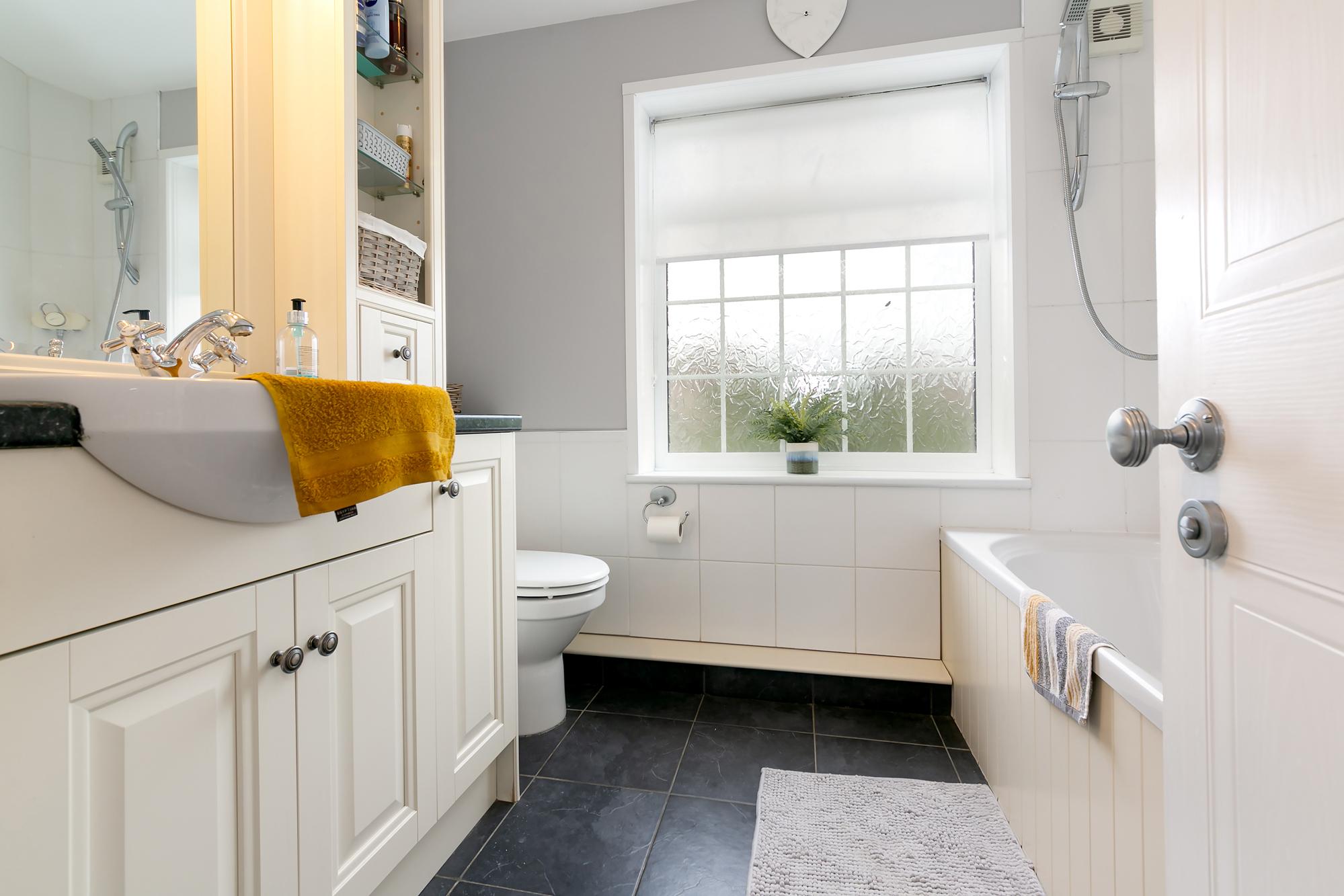 *Rose Cottage Main Street, Melbourne, York