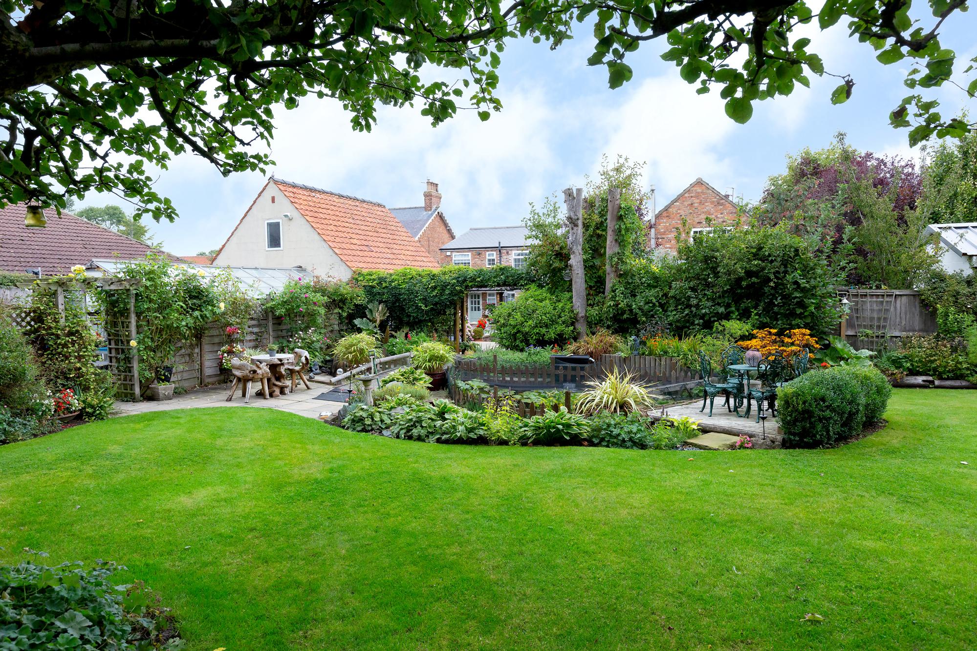 *Rose Cottage Main Street, Melbourne, York