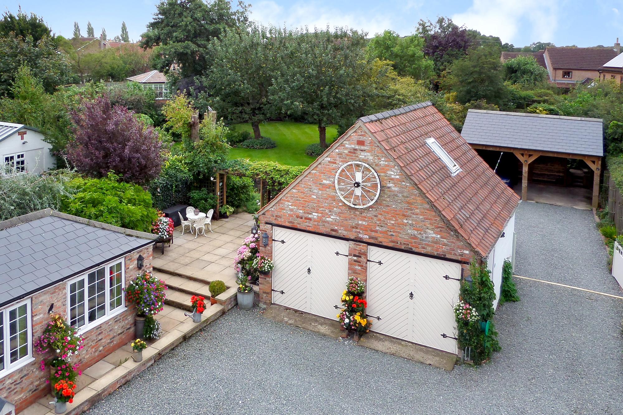 *Rose Cottage Main Street, Melbourne, York