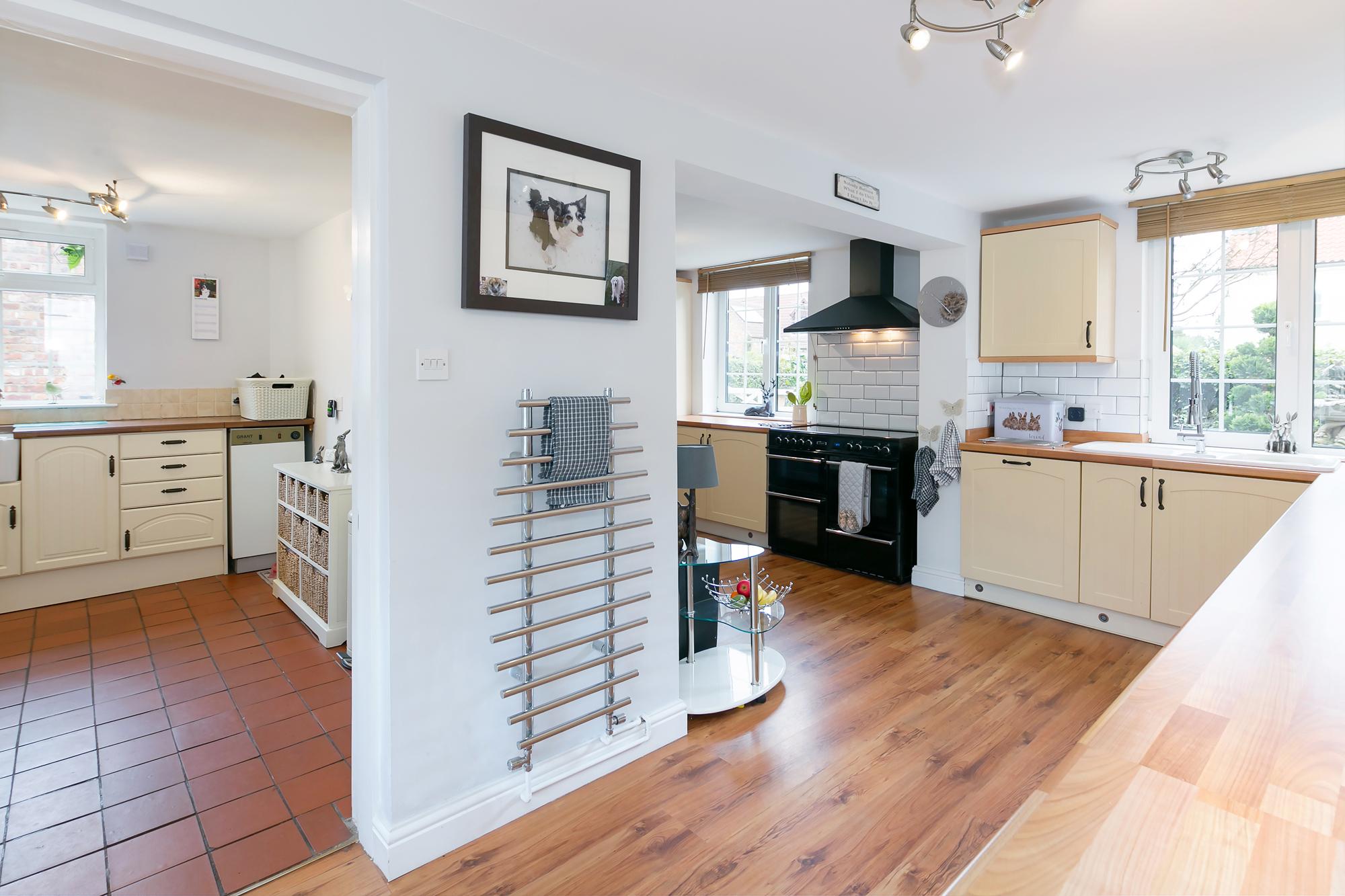 *Rose Cottage Main Street, Melbourne, York