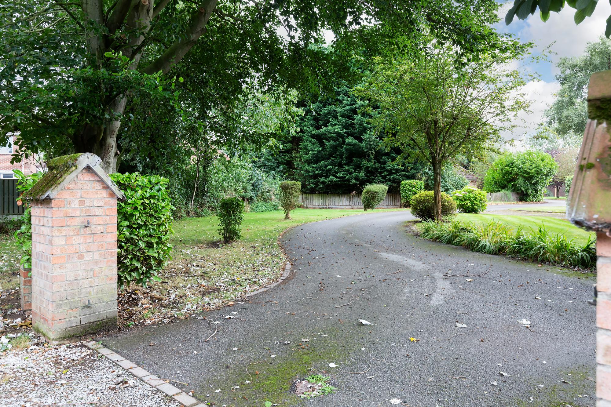 Wicstun Lodge 4 Sweep Close, Hawling Road, Market Weighton