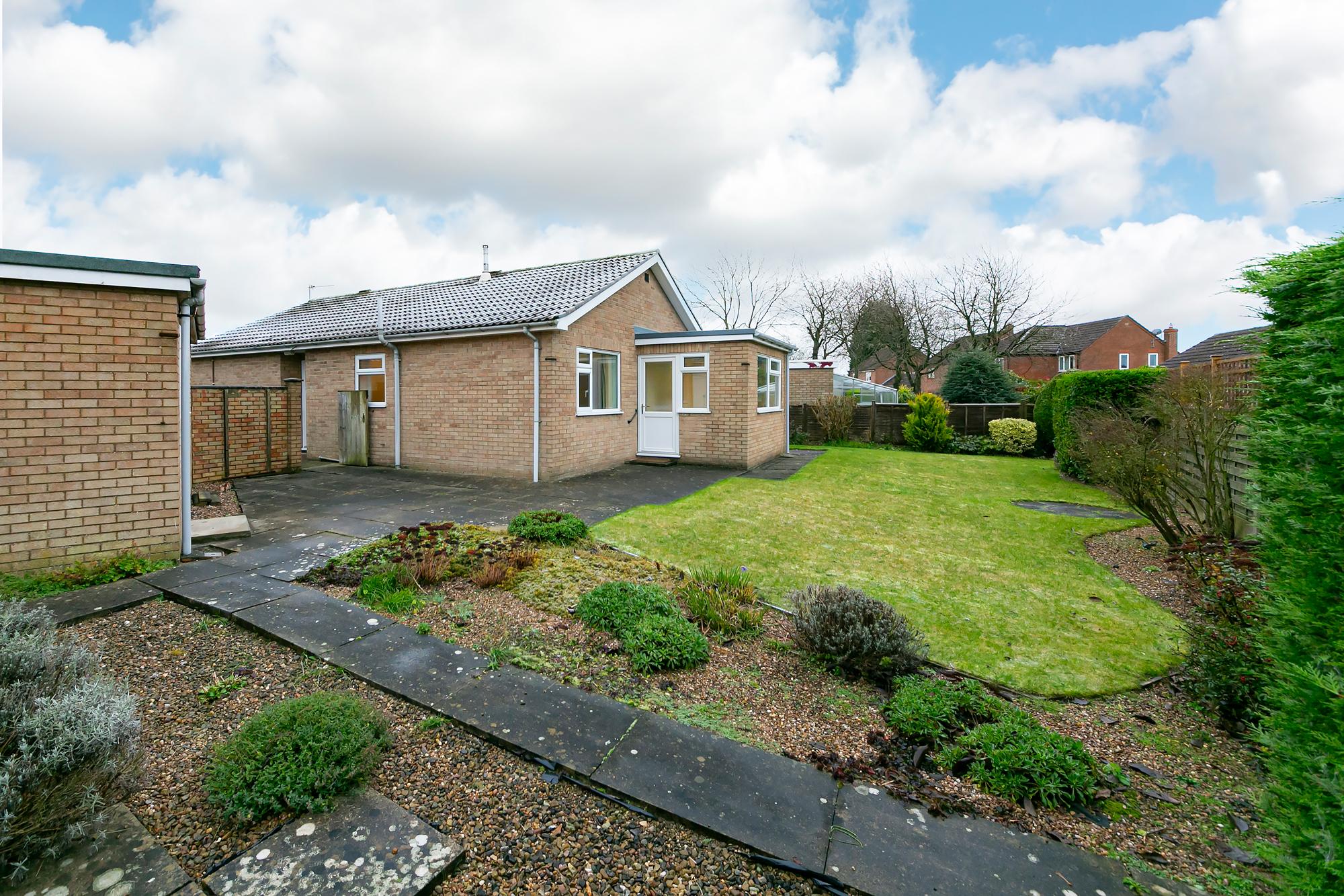 X 6 Halifax Close, Pocklington, York