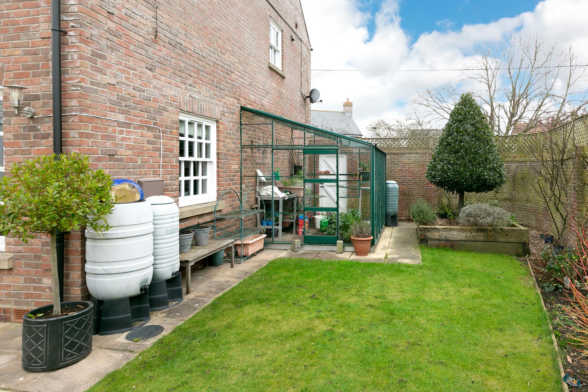 Village Farm House Main Street, Newton on Derwent, York