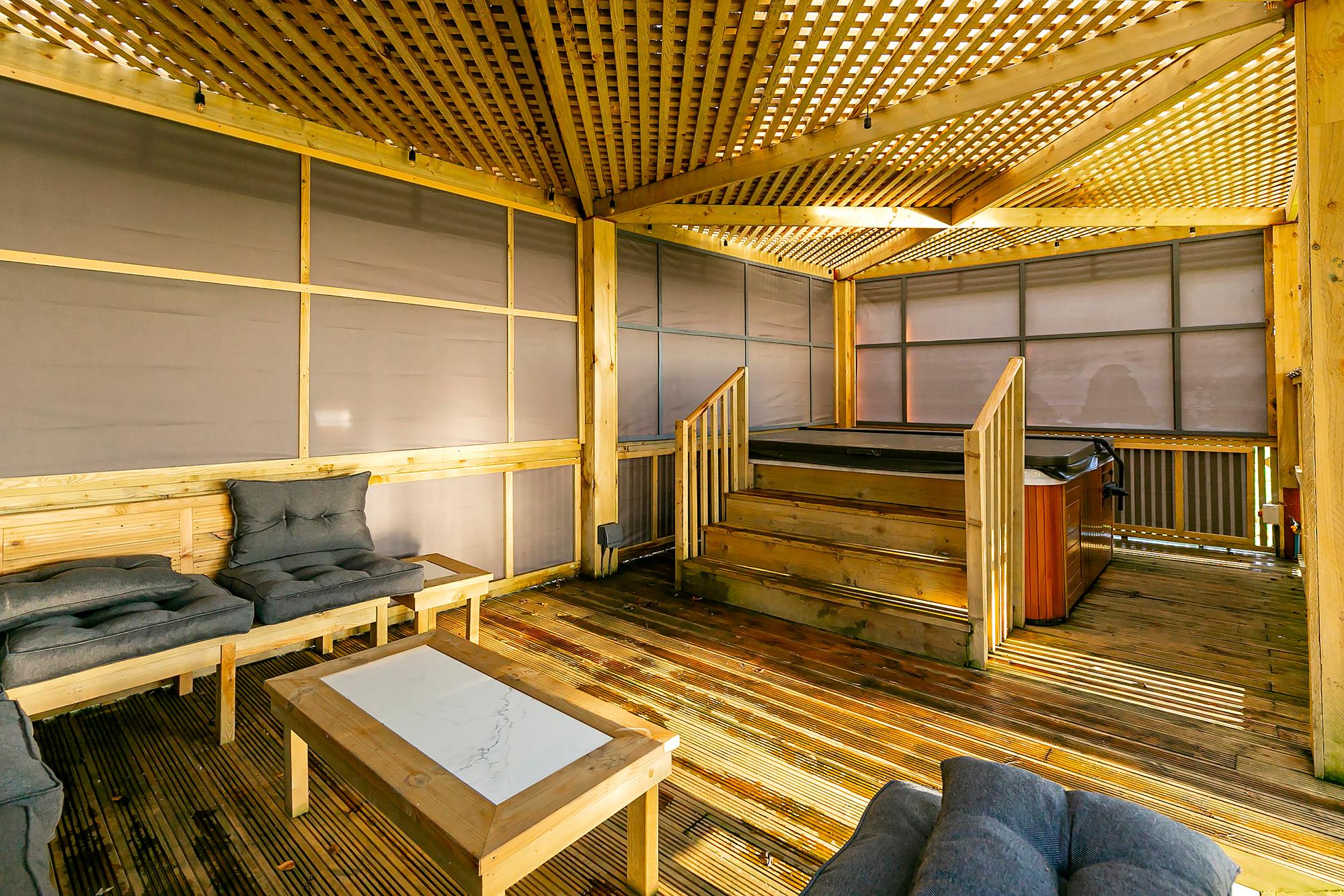 Whinwood Ash Lane, Melbourne, York