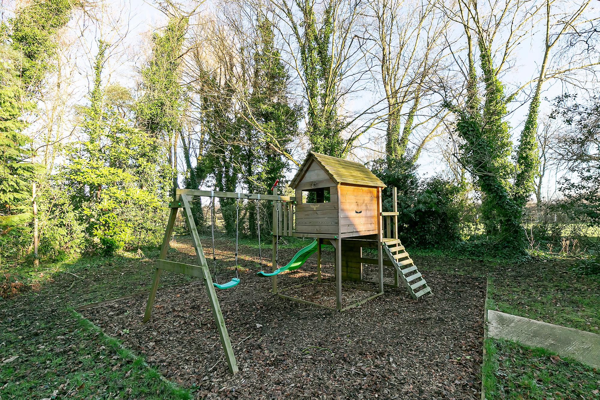 Whinwood Ash Lane, Melbourne, York