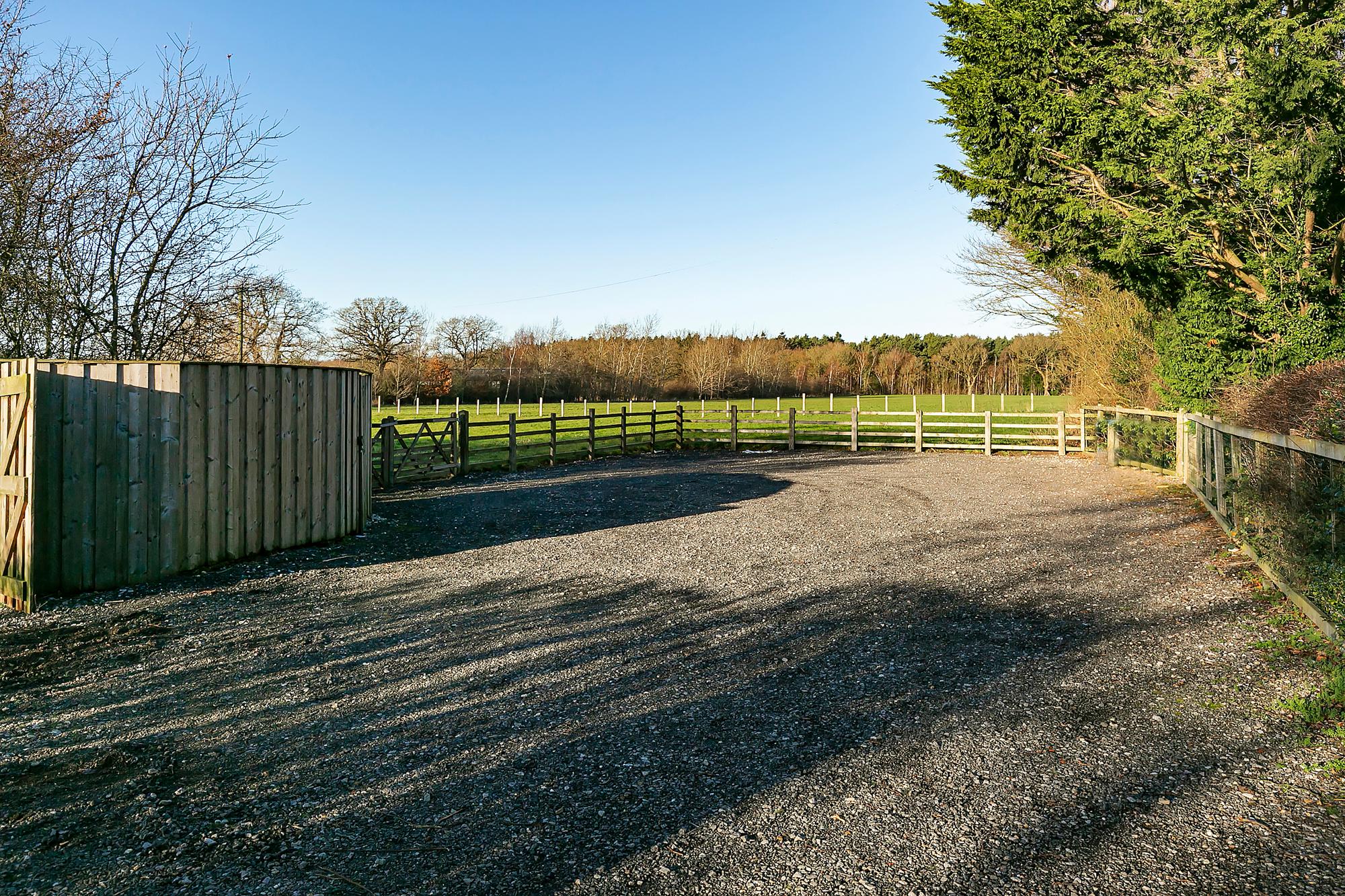 Whinwood Ash Lane, Melbourne, York