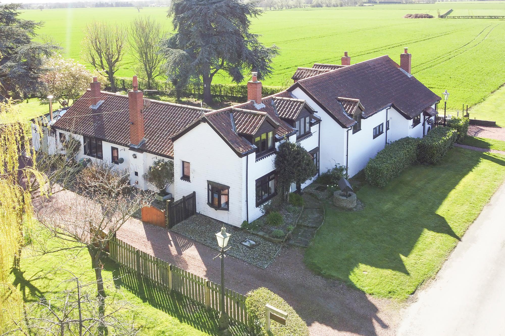 White Lodge Mill Lane, Ellerton, York