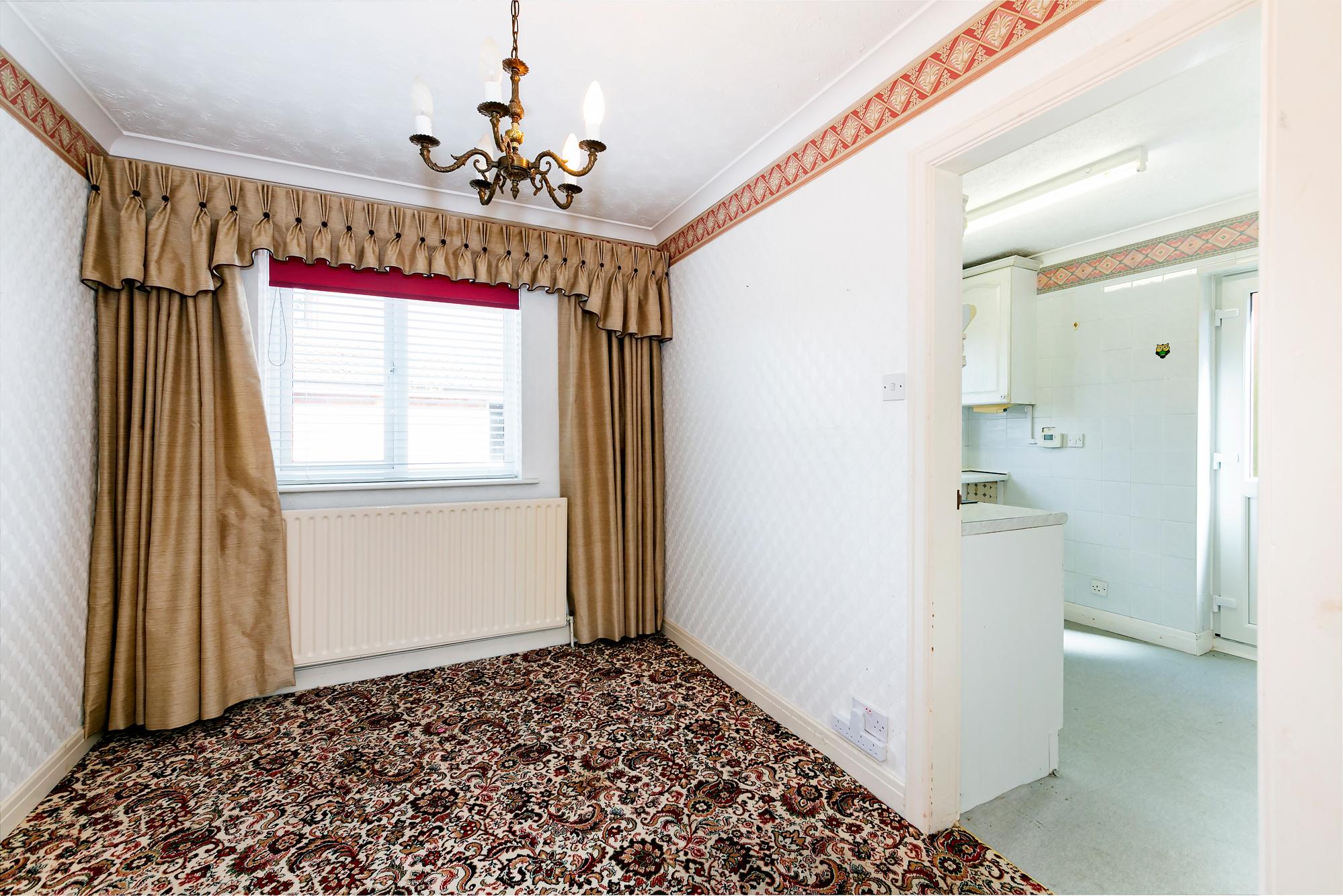 5 Dee Close, , York