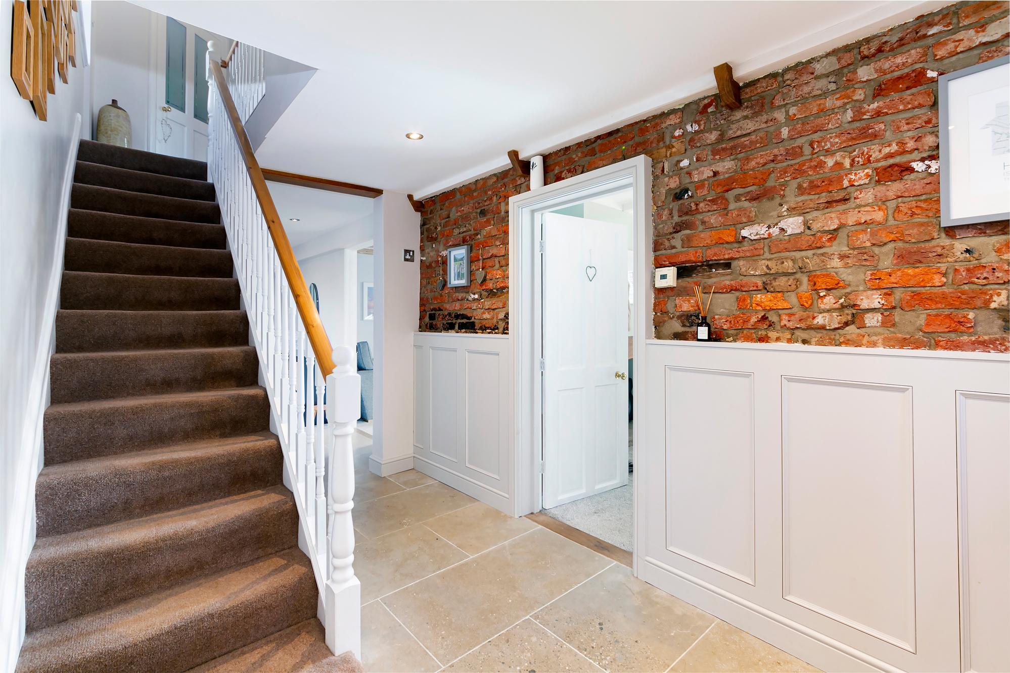 *Gomersal Cottage Main Street, Melbourne, York