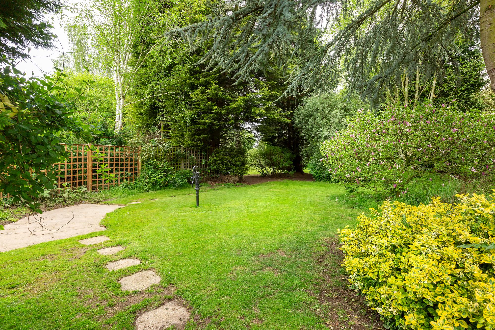 Compton South End, Seaton Ross, York