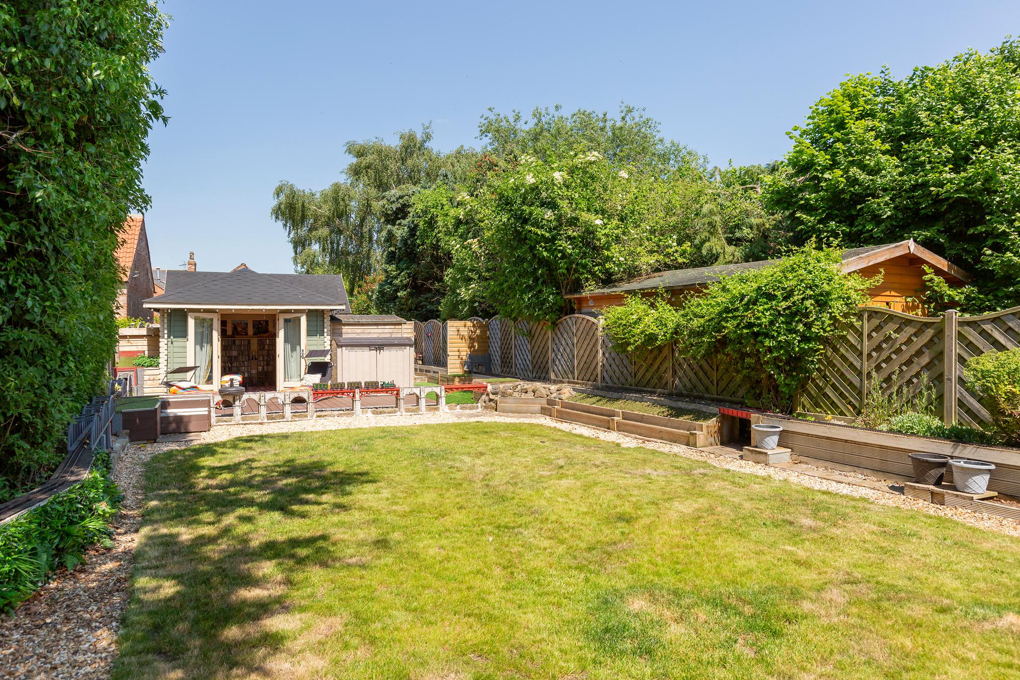 Serenbe Main Street, Ellerton, York