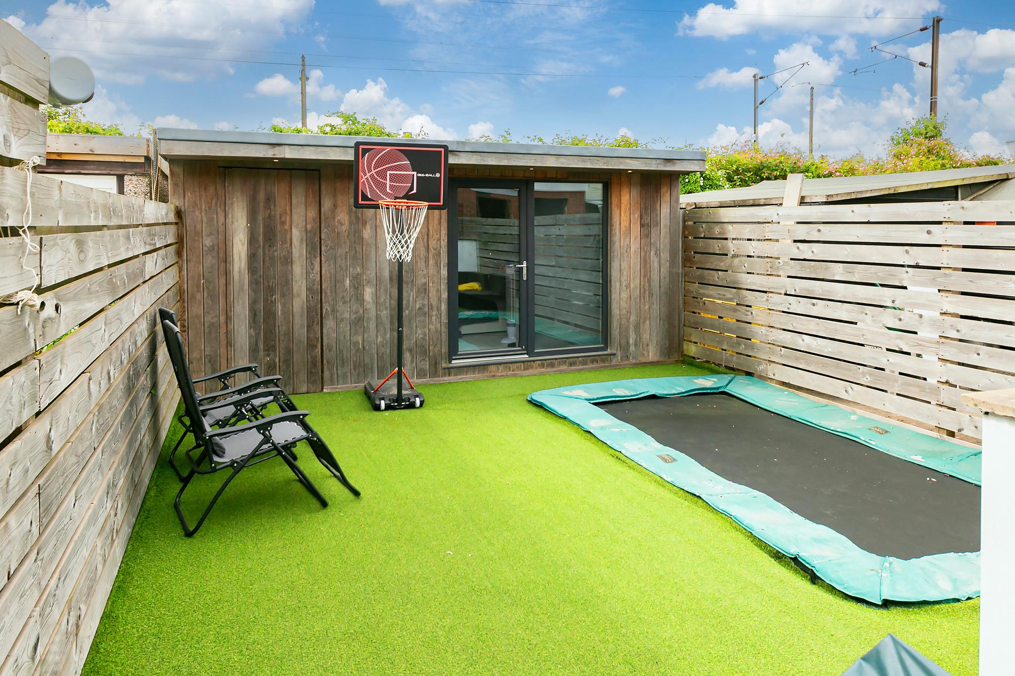 71 Garfield Terrace, , York