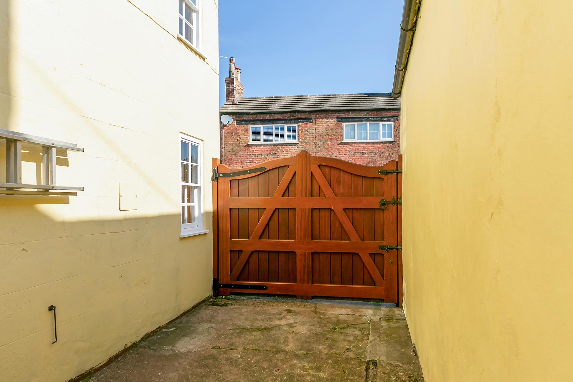 Lindum House / 50 Main Street, Bubwith, Selby