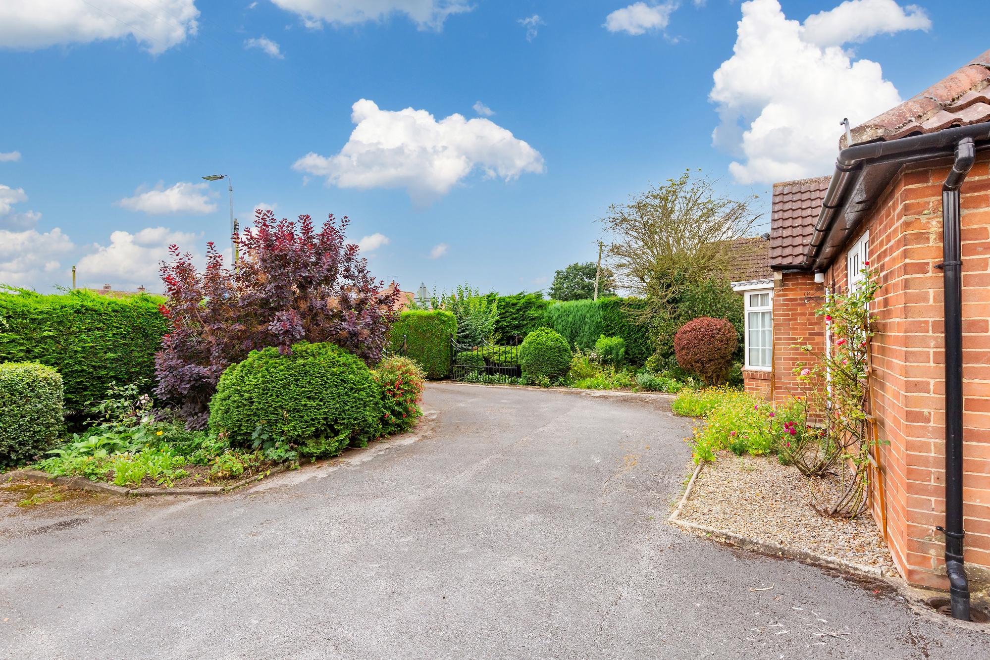 **18 Church Road, Stamford Bridge, York