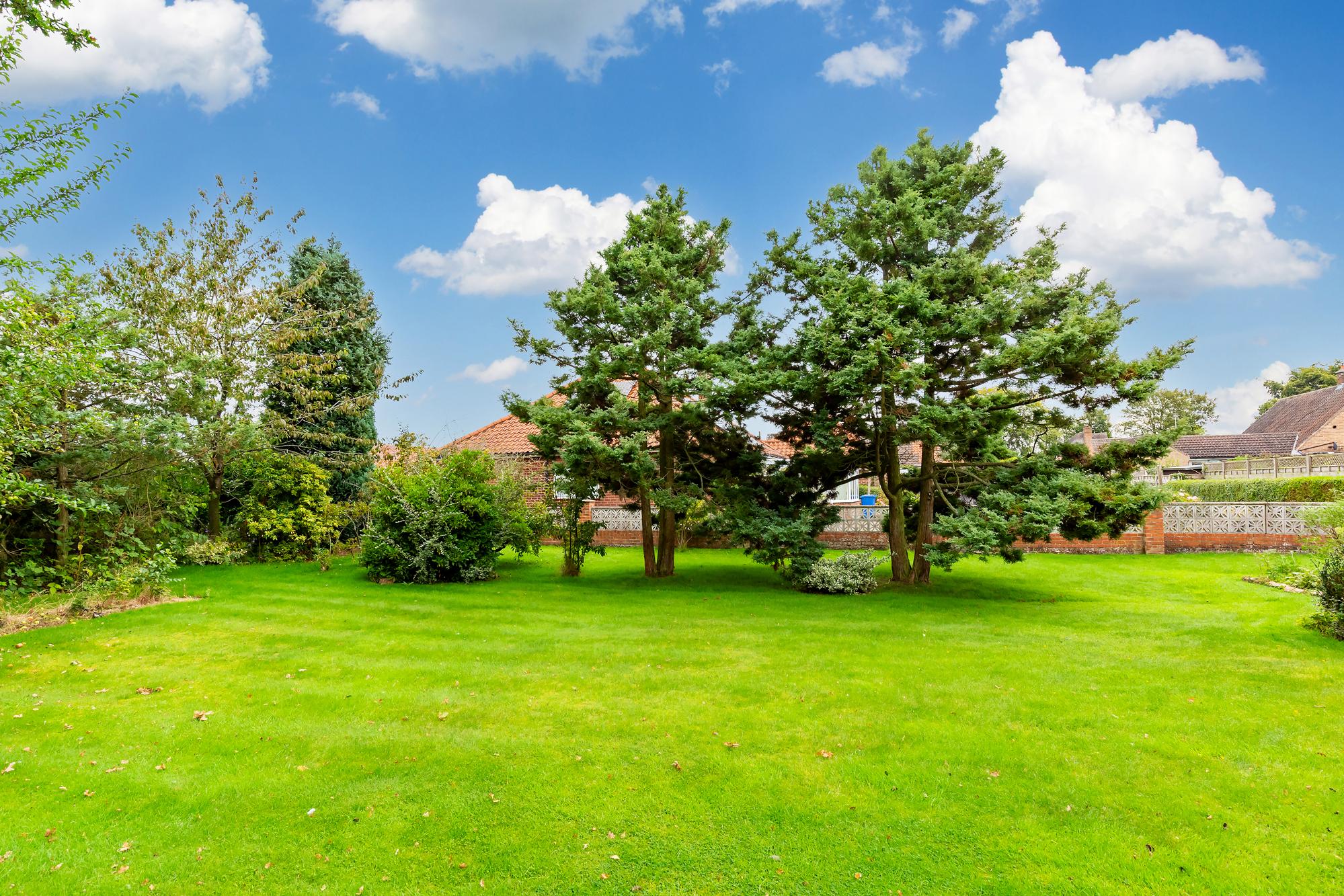 **18 Church Road, Stamford Bridge, York