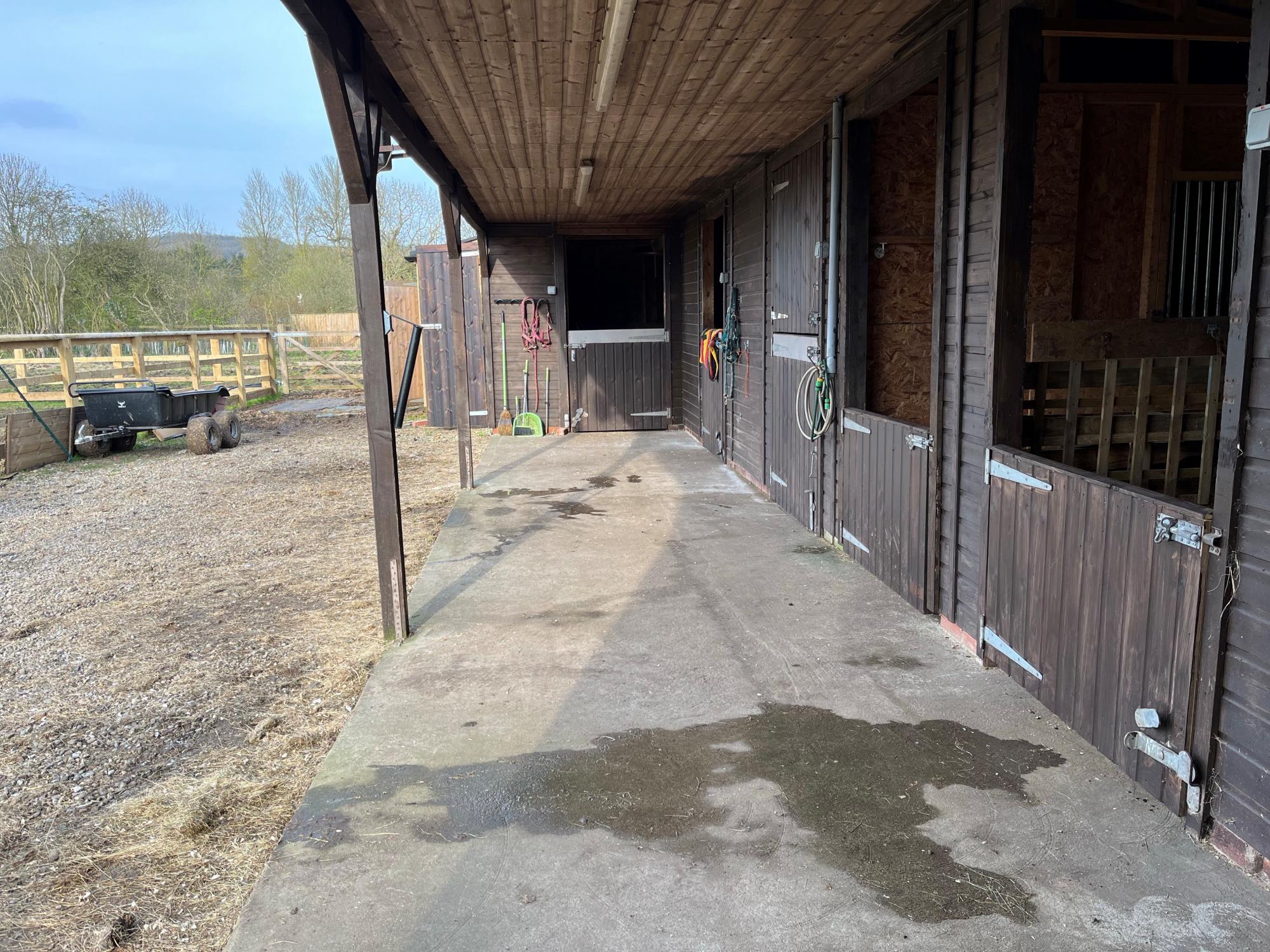 Owl House Stables  Vicarage Lane, Bishop Wilton 