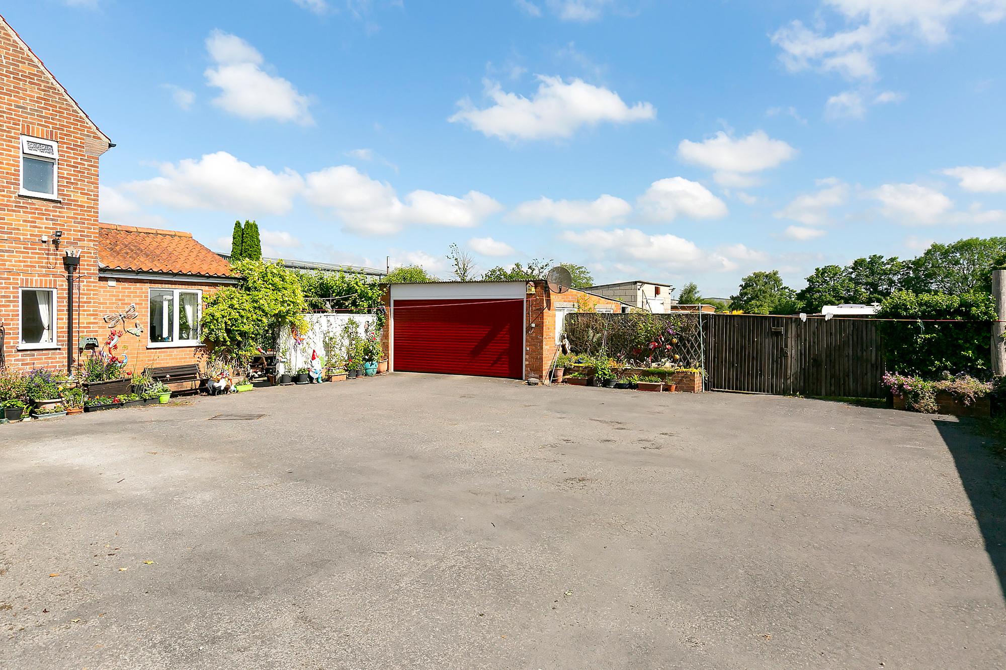 Three Oaks York Road, Elvington, York