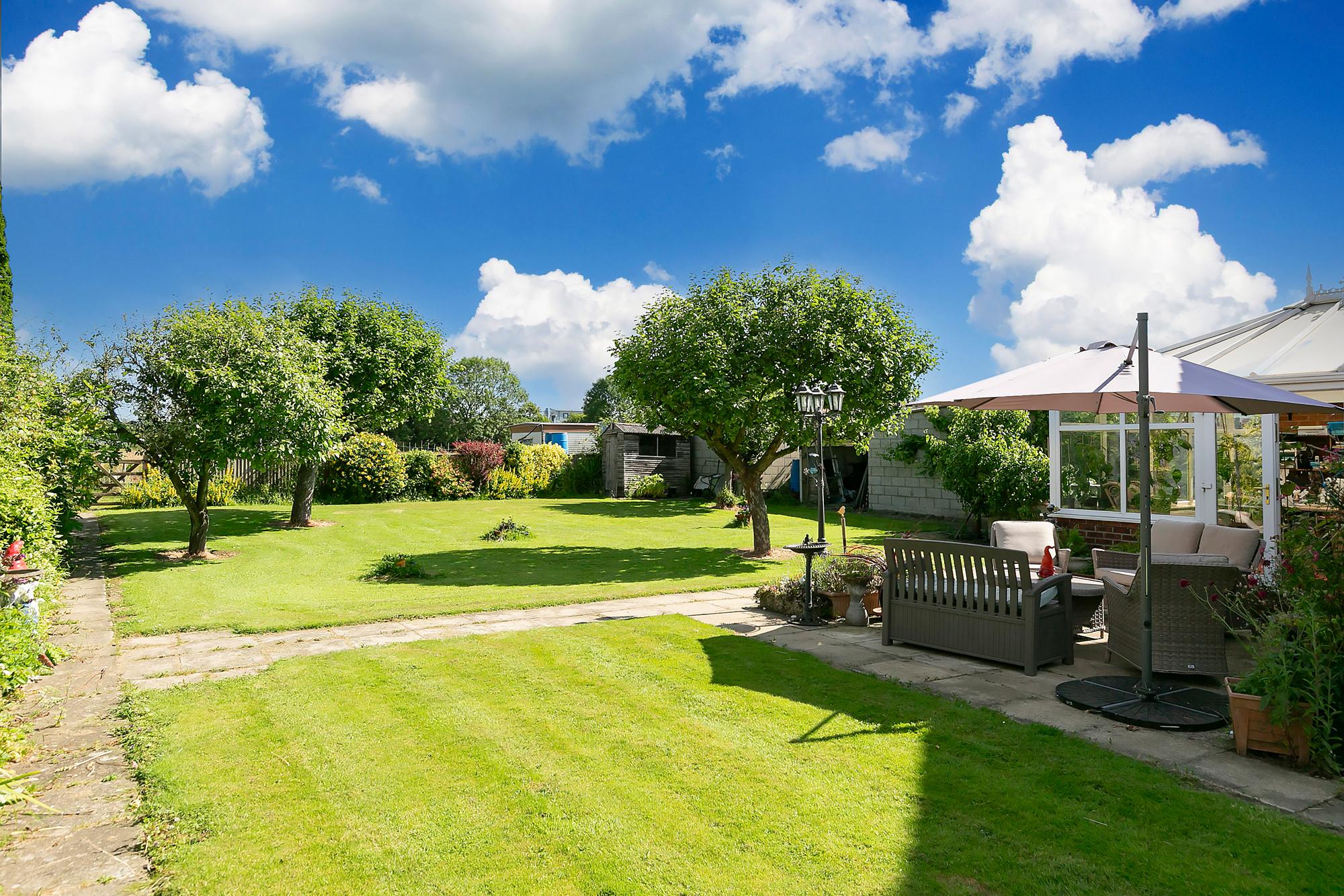 Three Oaks York Road, Elvington, York