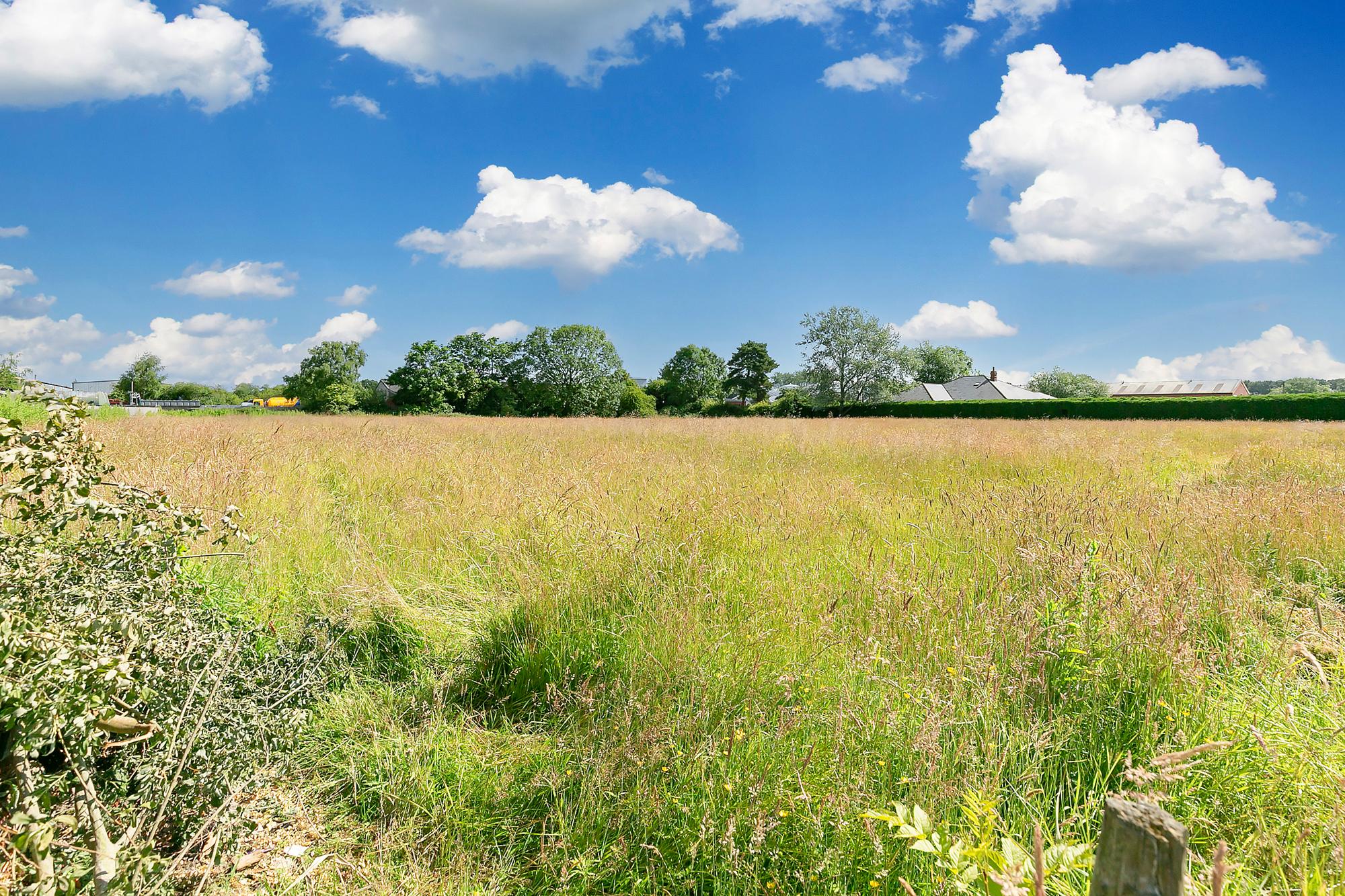 Three Oaks York Road, Elvington, York