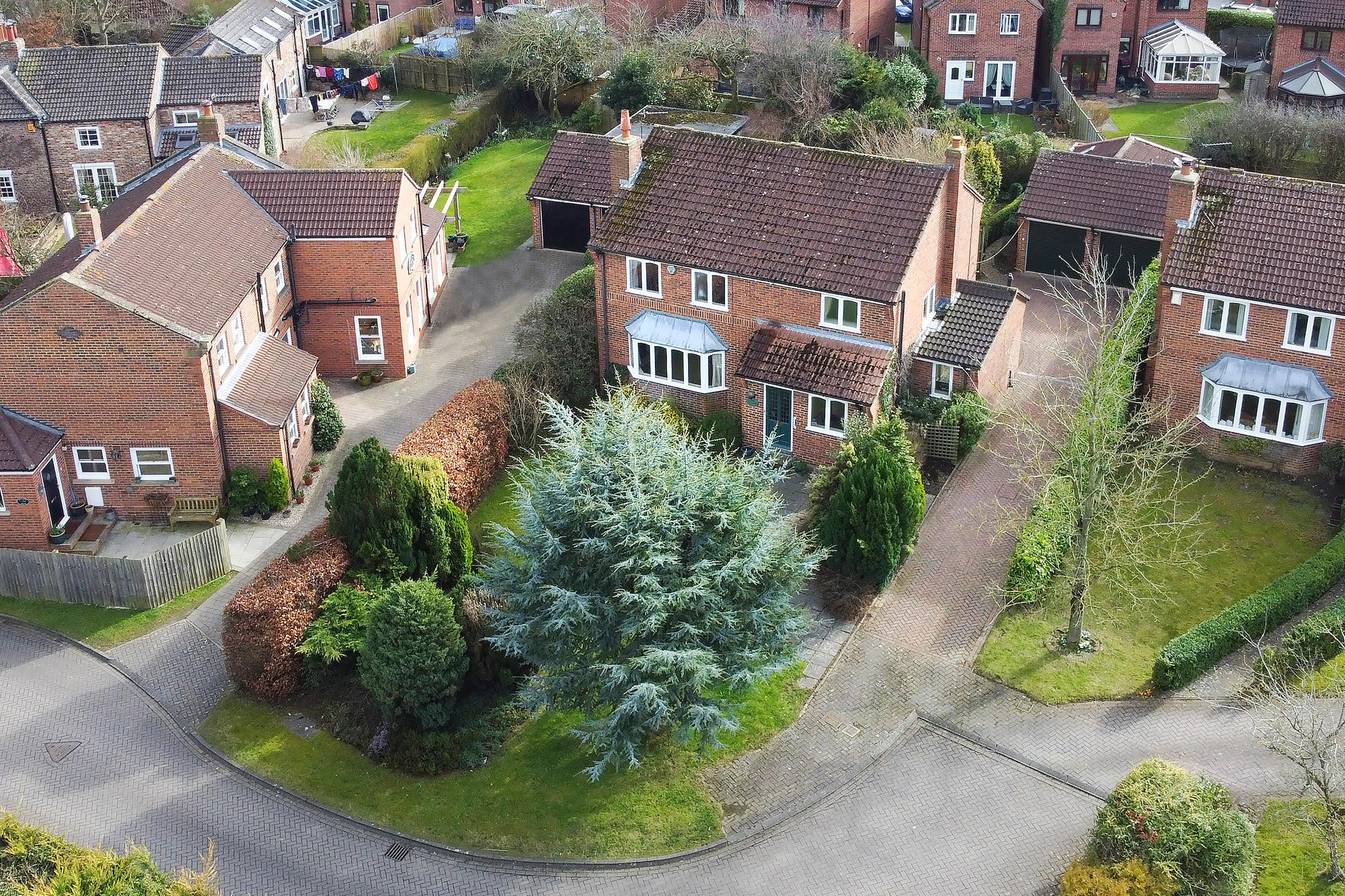 2 Dovecote Garth, Elvington, York