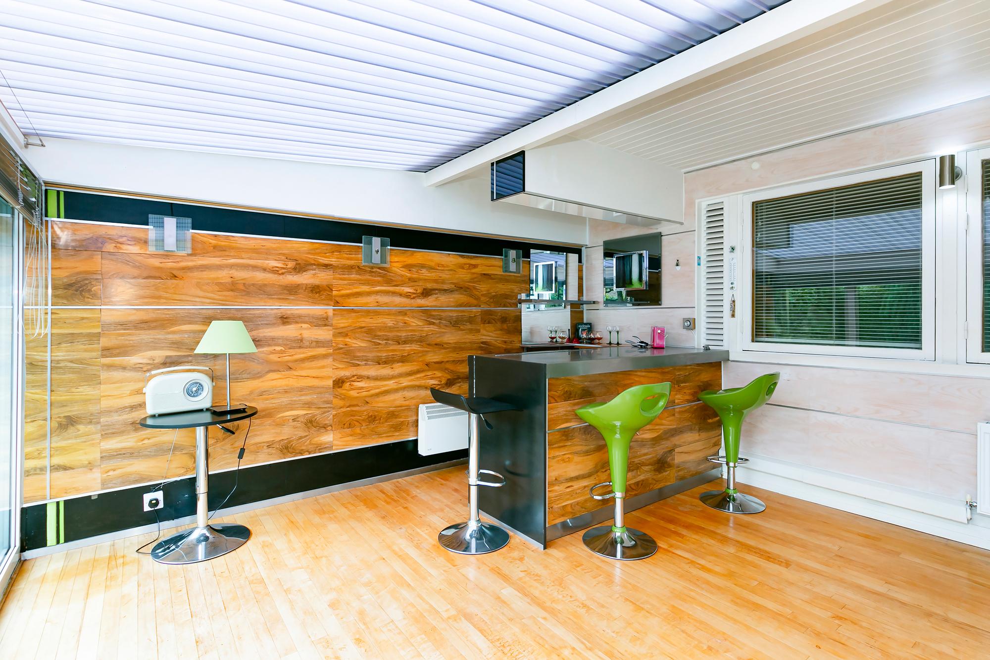 Puutalo Main Street, Elvington, York