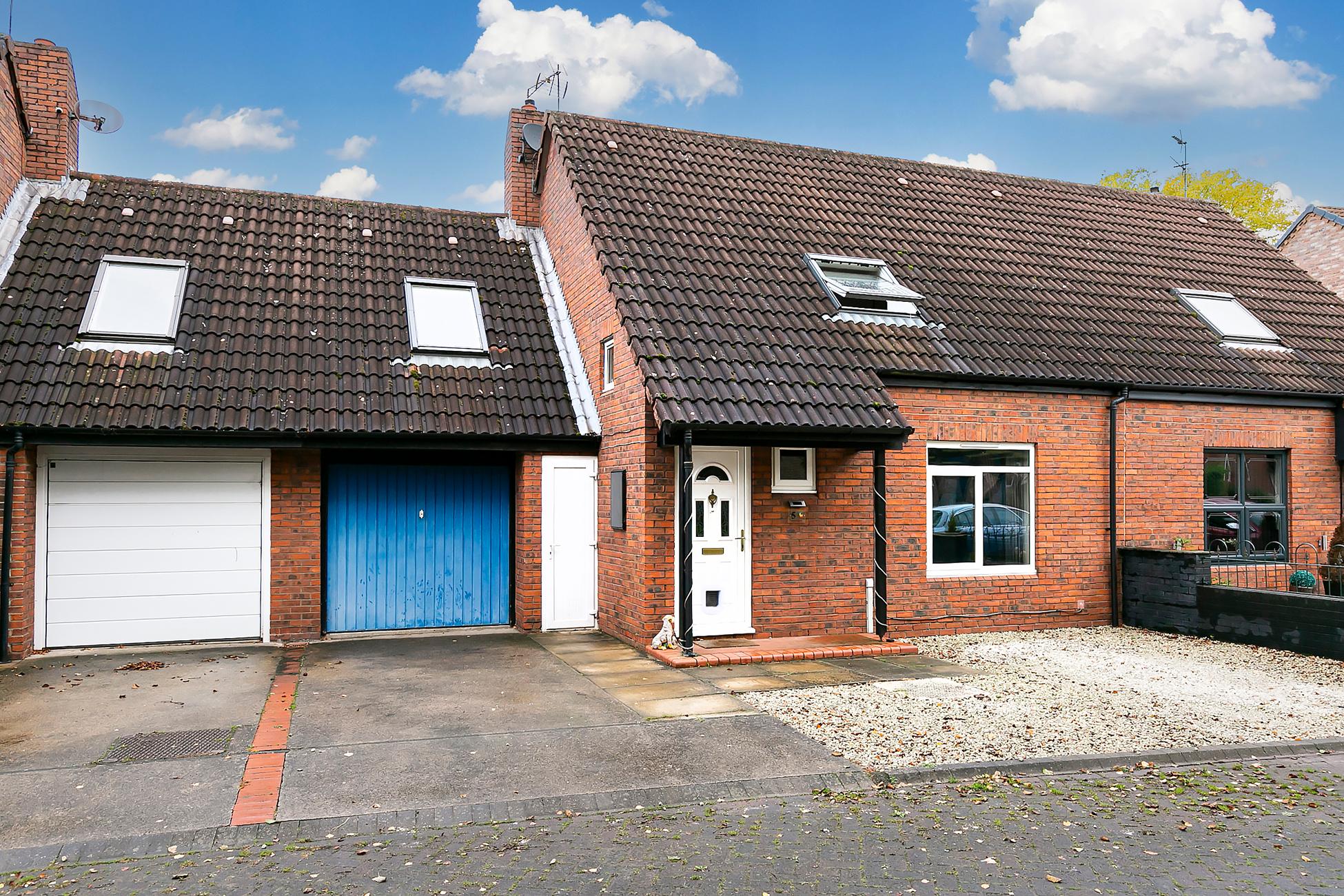 5 Hart Hill Crescent, Full Sutton, York