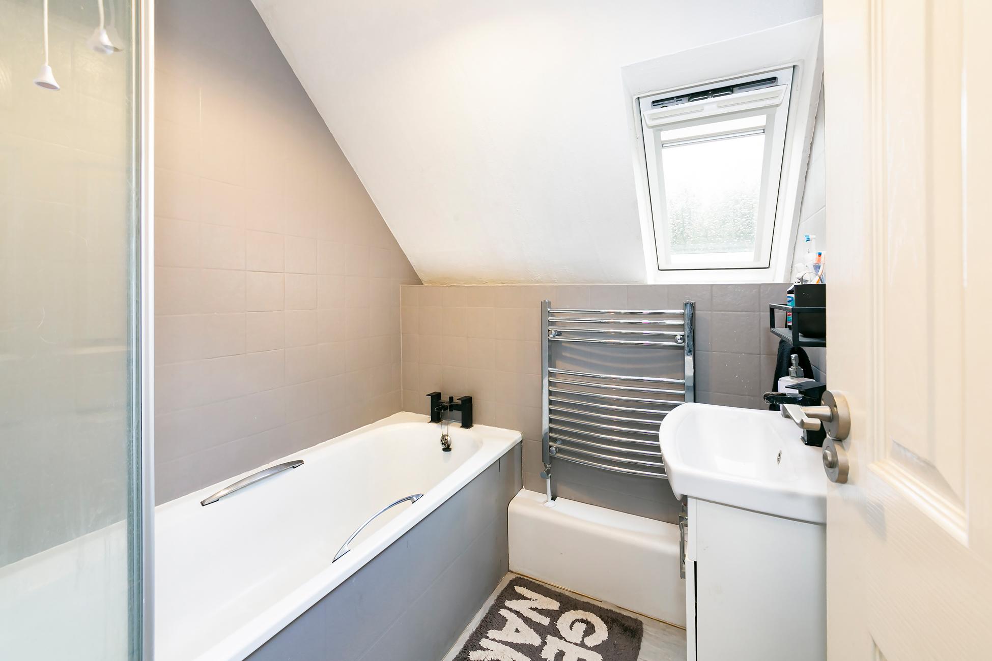 5 Hart Hill Crescent, Full Sutton, York