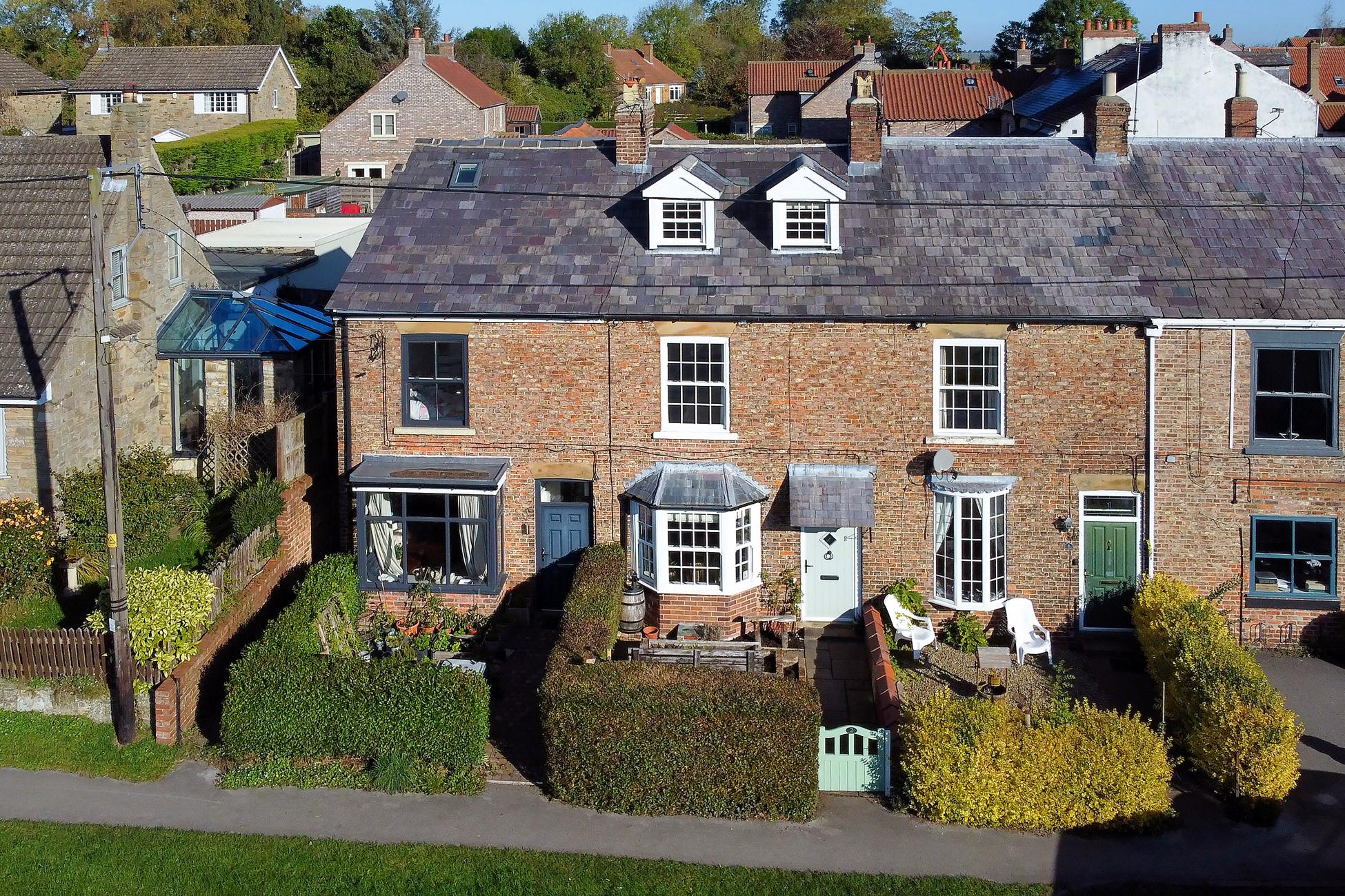 Mole Cottage 2 The Square, Sheriff Hutton, York