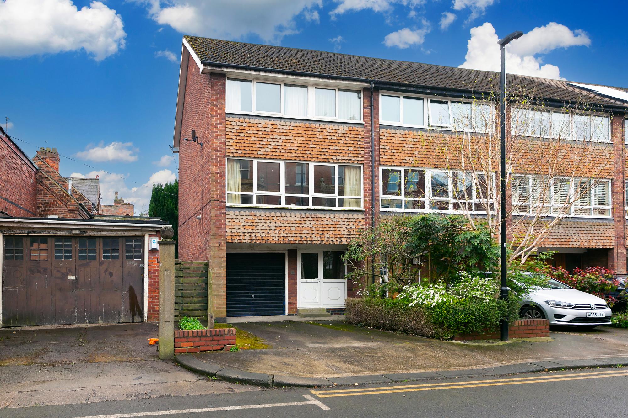 3 Sycamore Place, , York