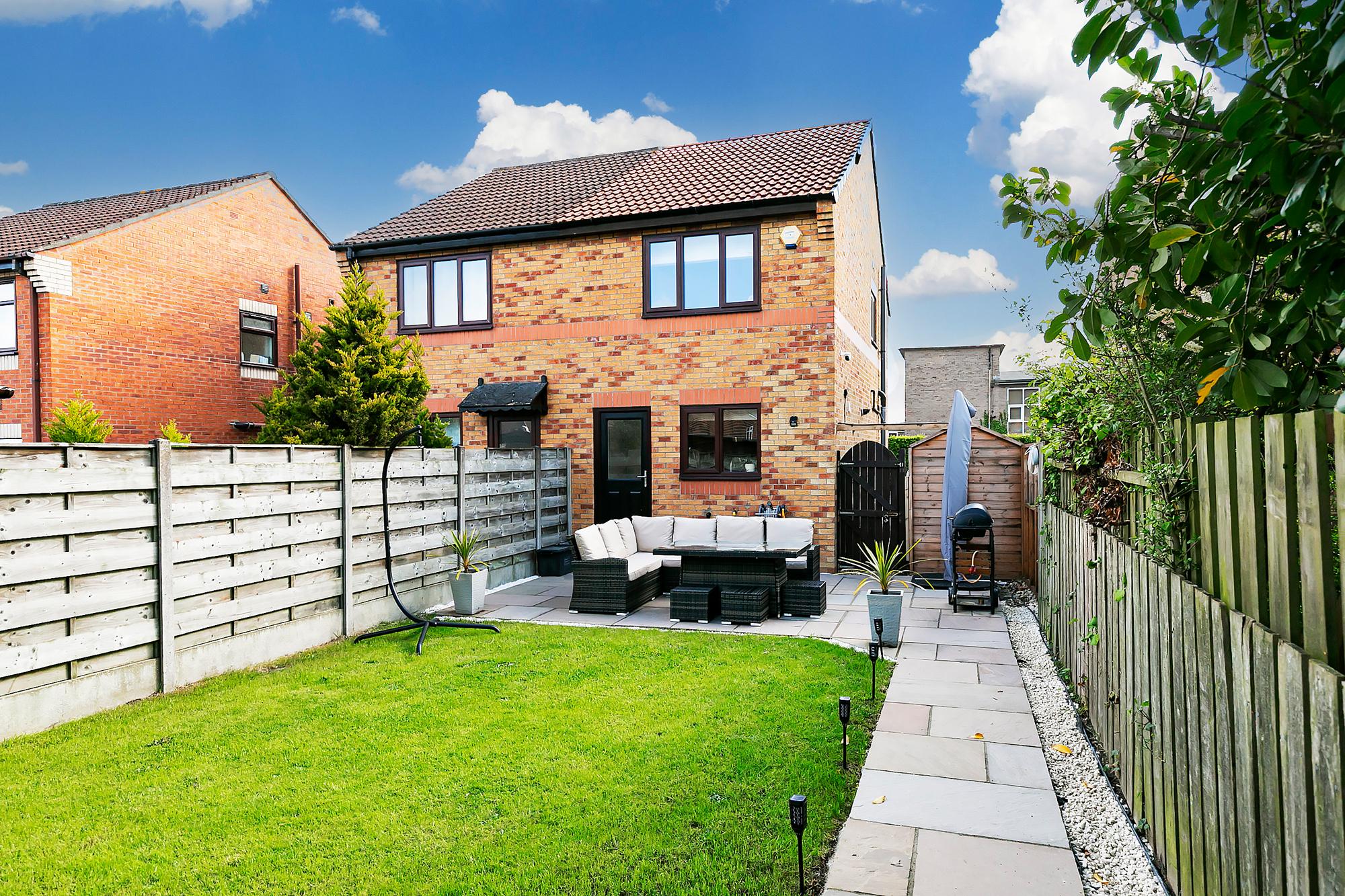 6 Darnbrook Walk, , York