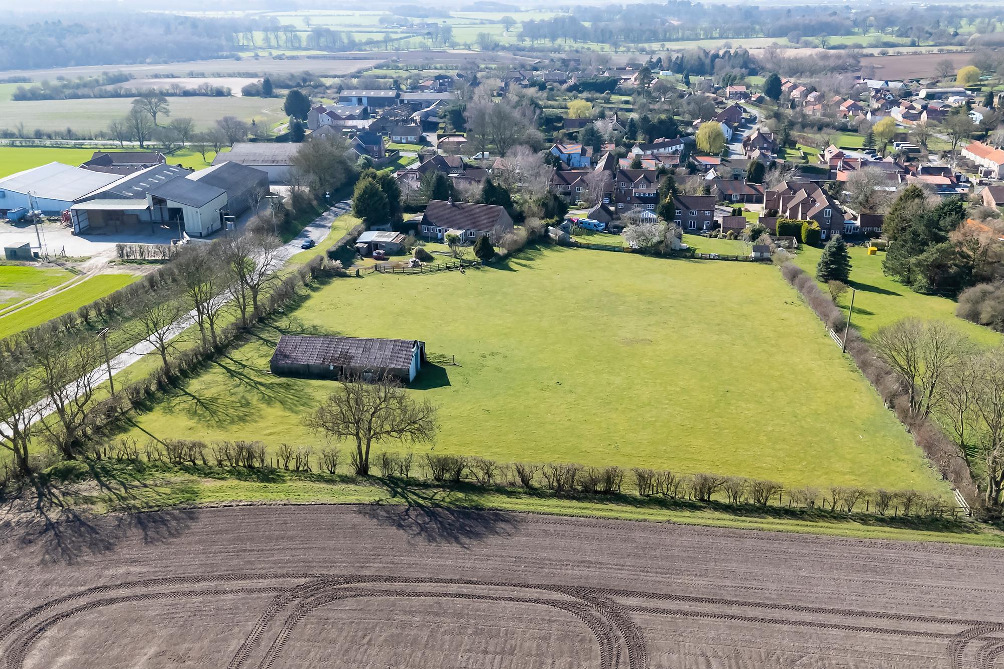 Thistledown Lodge  Beverley Lane, Sancton, York