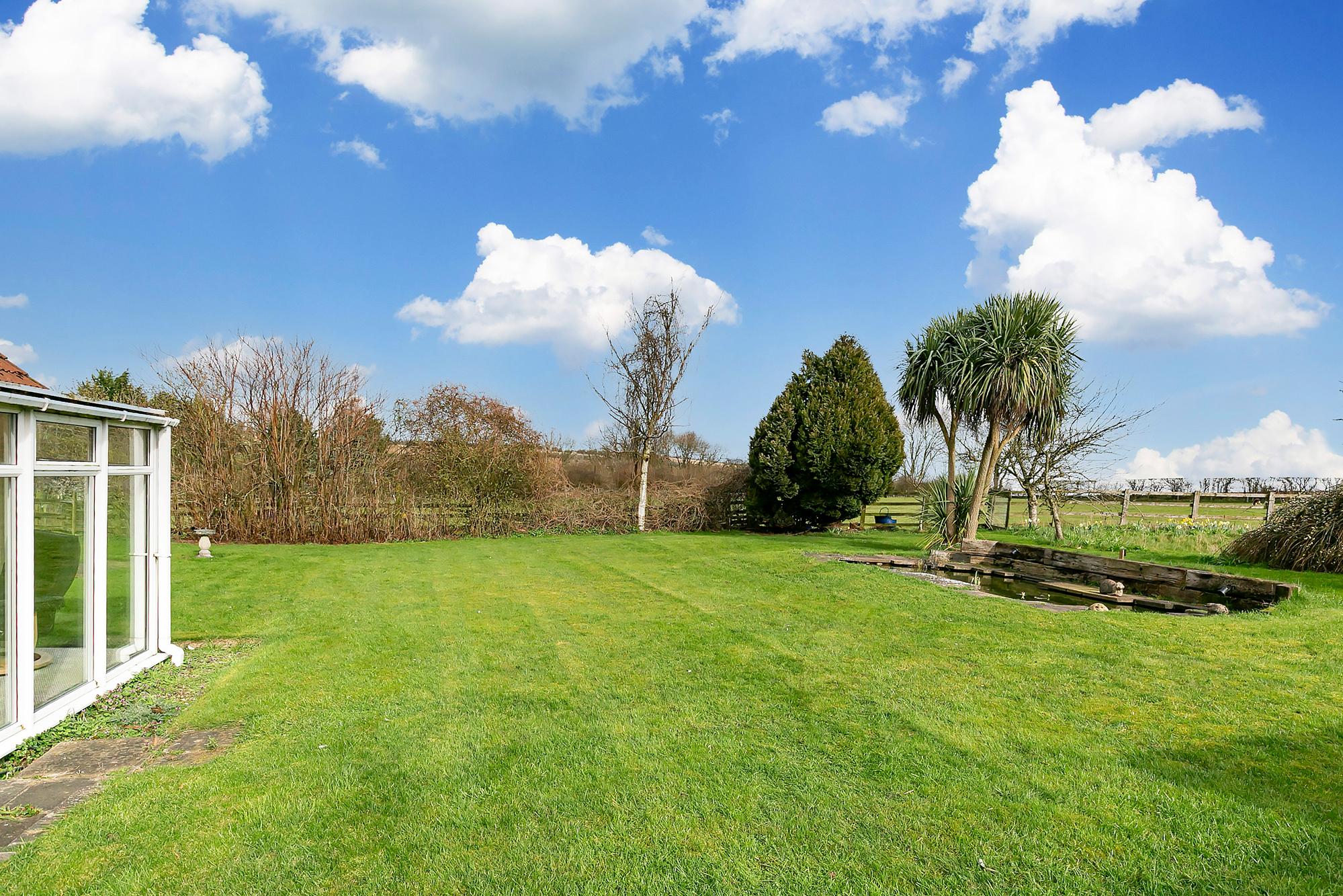 Thistledown Lodge  Beverley Lane, Sancton, York
