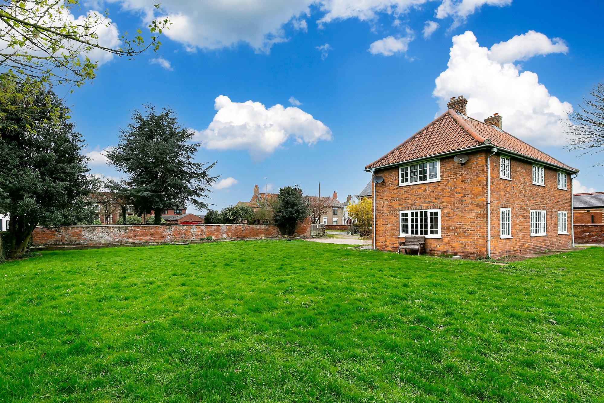 Gardeners Cottage High Street, Carlton, Goole