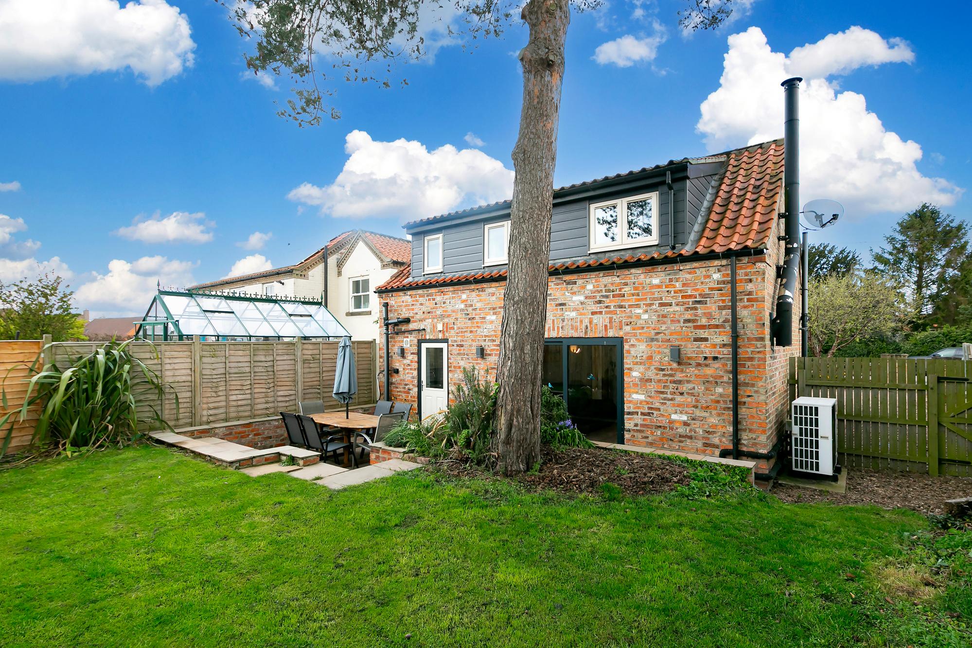 Little Owl Barn Back Lane, Ellerton, York