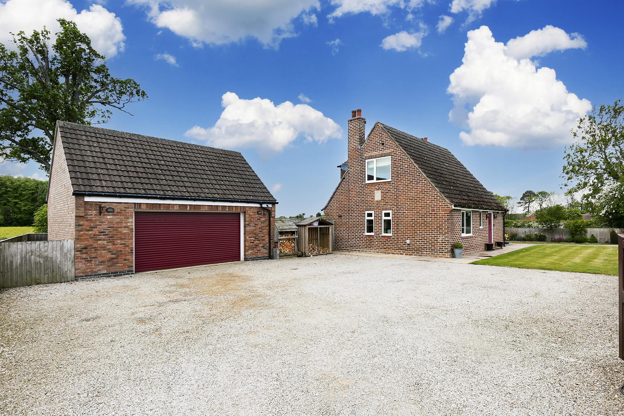 Gravel Pit Cottage Main Street, Sutton On Derwent, York
