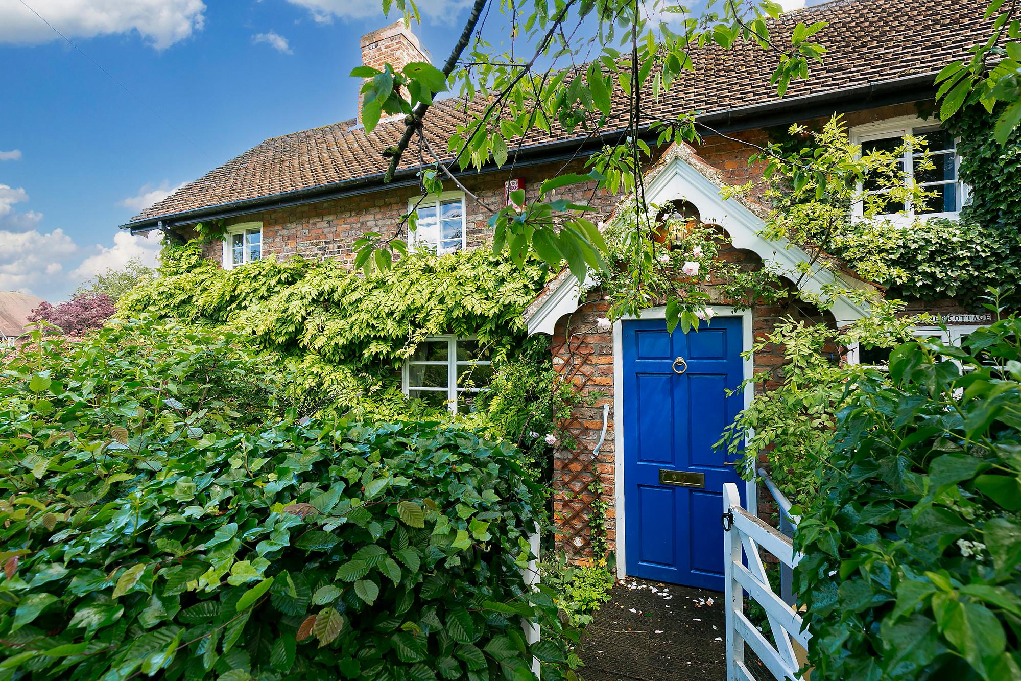 Corner Cottage Main Street, Everingham, York