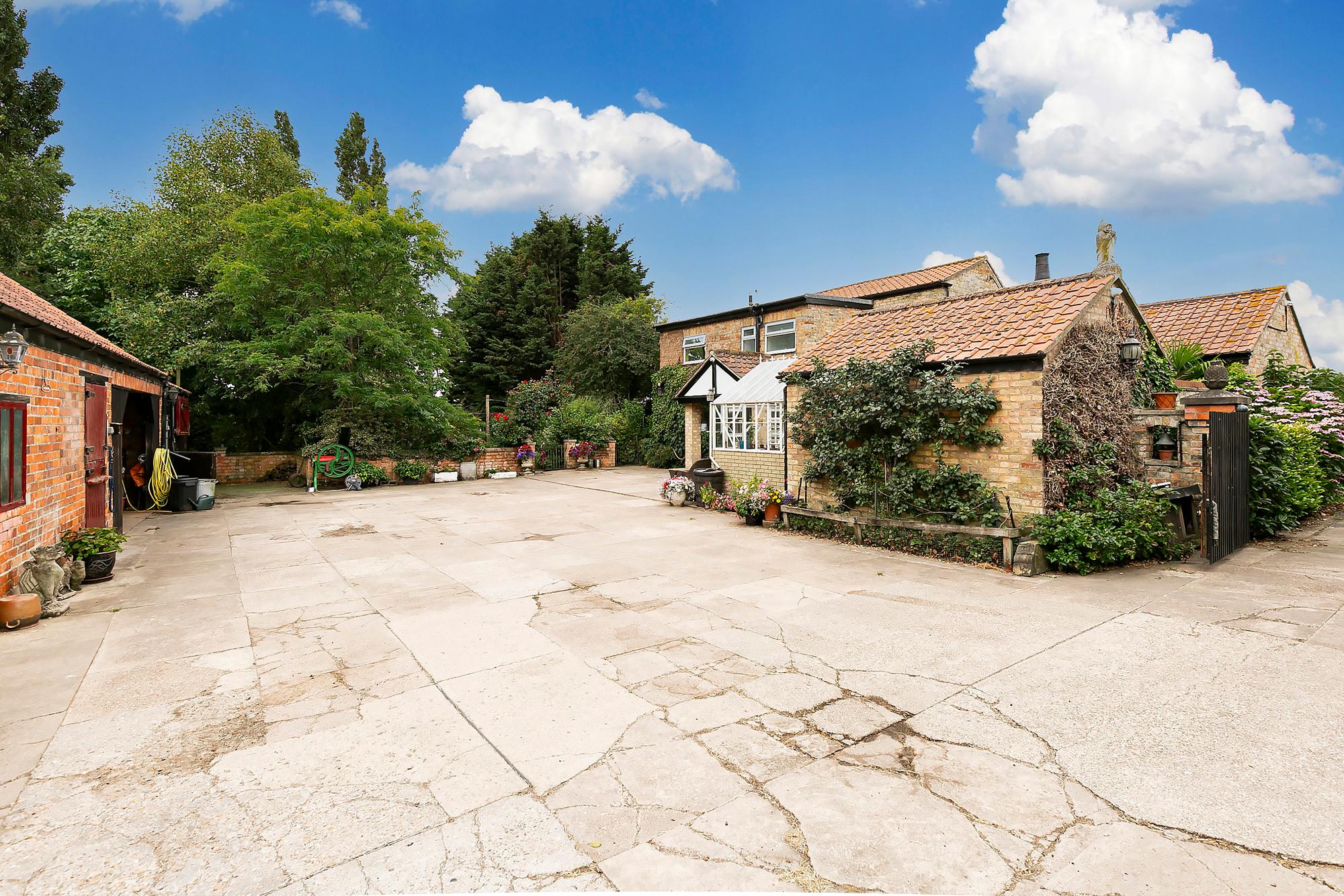 Pond Farm Howden Road, Holme-on-Spalding-Moor, York