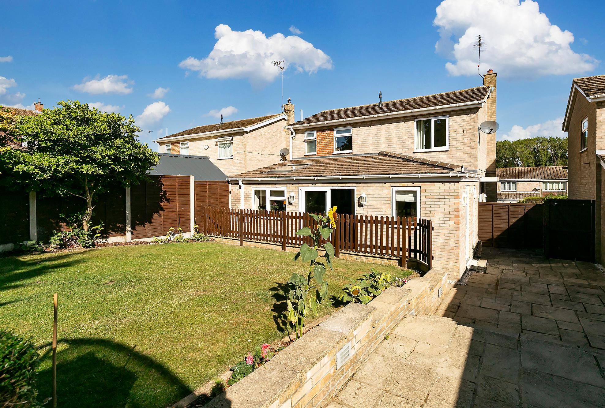 8 Orchard Drive, Middleton On The Wolds, Driffield